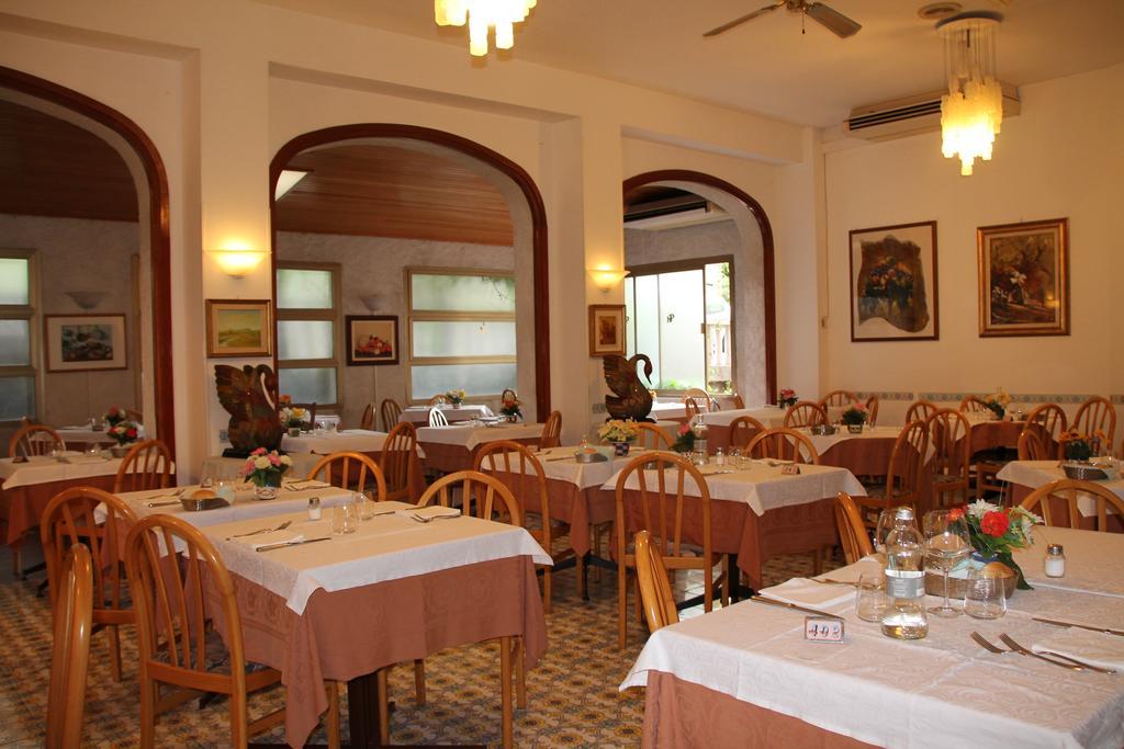 Hotel Paco Pietra Ligure Exterior photo