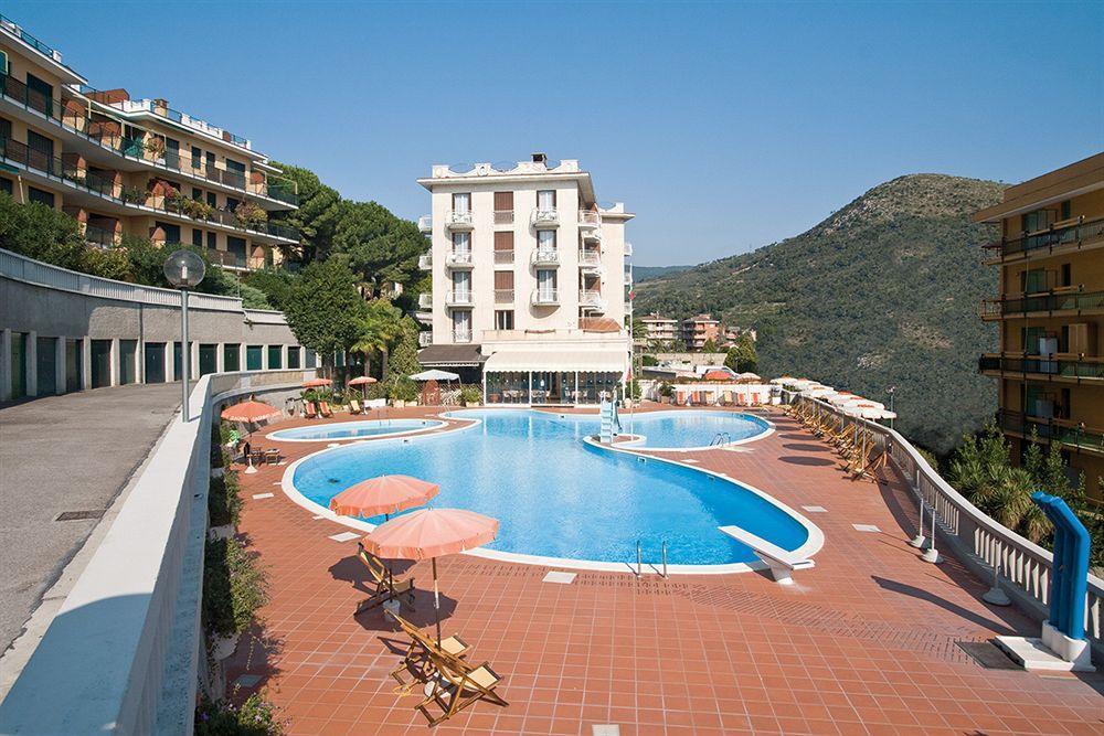 Hotel Paco Pietra Ligure Exterior photo
