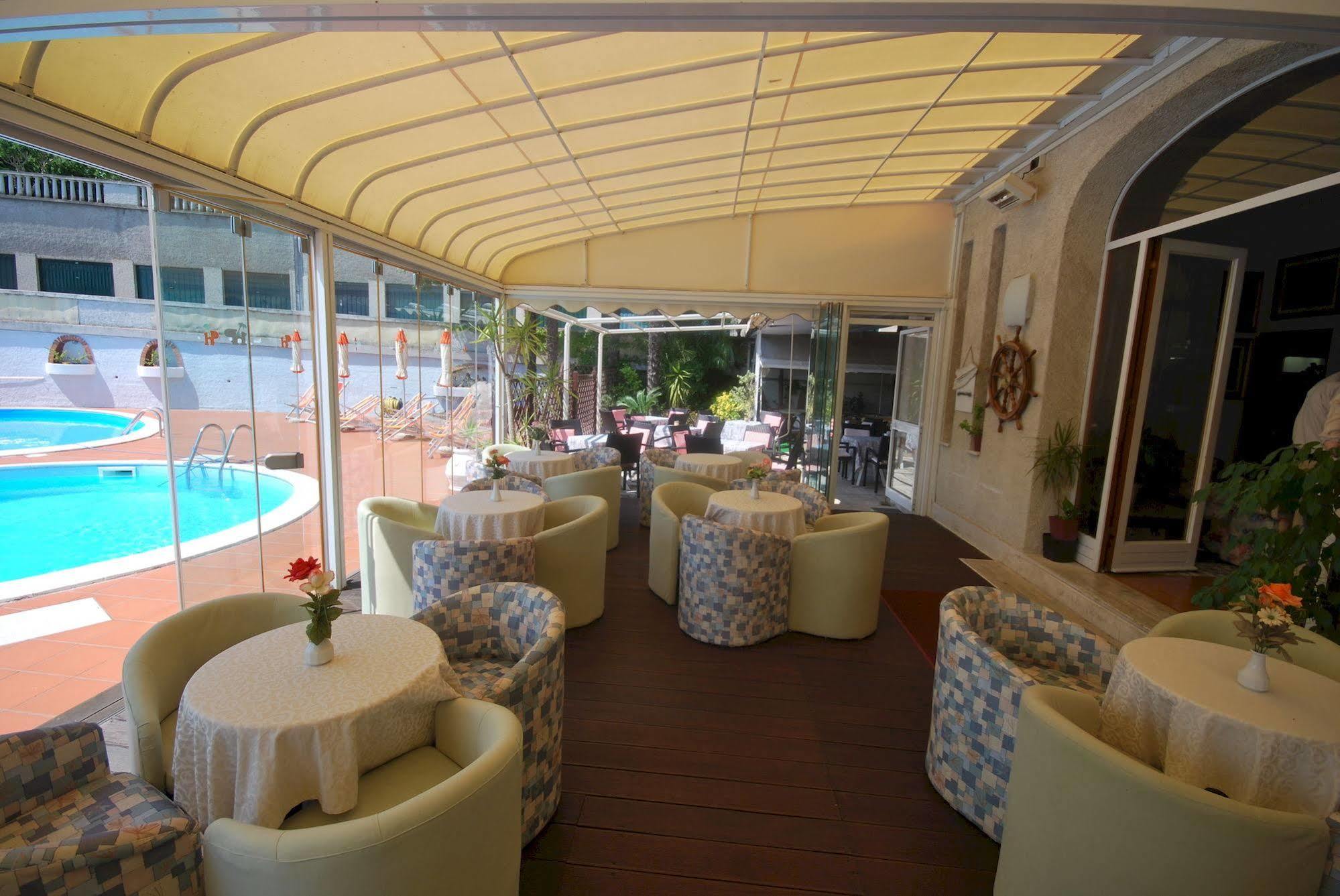 Hotel Paco Pietra Ligure Exterior photo