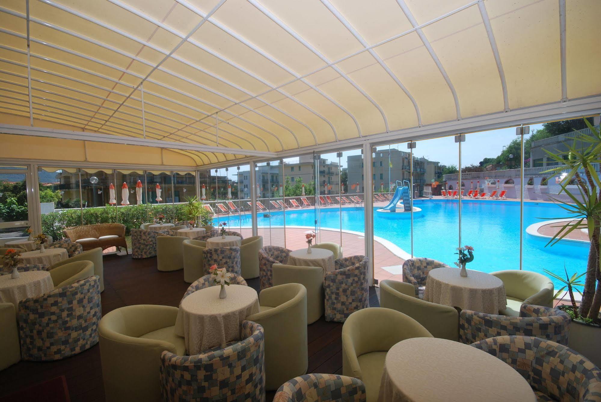 Hotel Paco Pietra Ligure Exterior photo